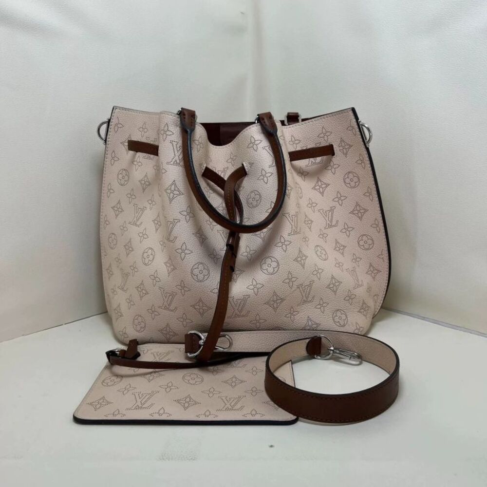 Louis Vuitton Women Pre-Loved Bag Very Good Condition